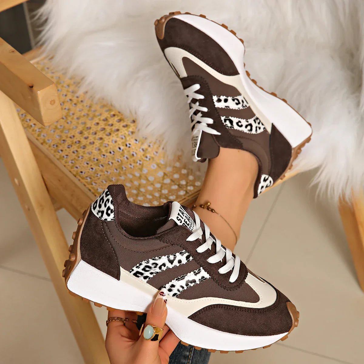 Gestreifte Freizeit-Sneaker CloudLane | Braun mit Leopardenmuster