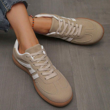 Camden Court Sneaker in Sand mit klassischer Gummisohle