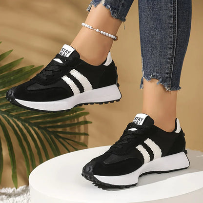 Gestreifte Freizeit-Sneaker CloudLane | Schwarz