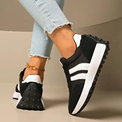 Gestreifte Freizeit-Sneaker CloudLane | Schwarz