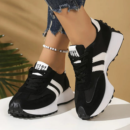 Gestreifte Freizeit-Sneaker CloudLane | Schwarz