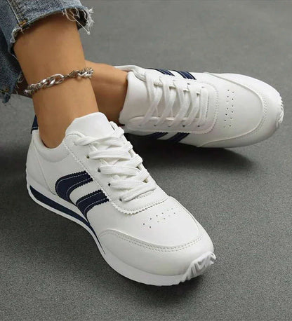 CoastLane Freizeit-Sneaker im Court-Stil in Navy