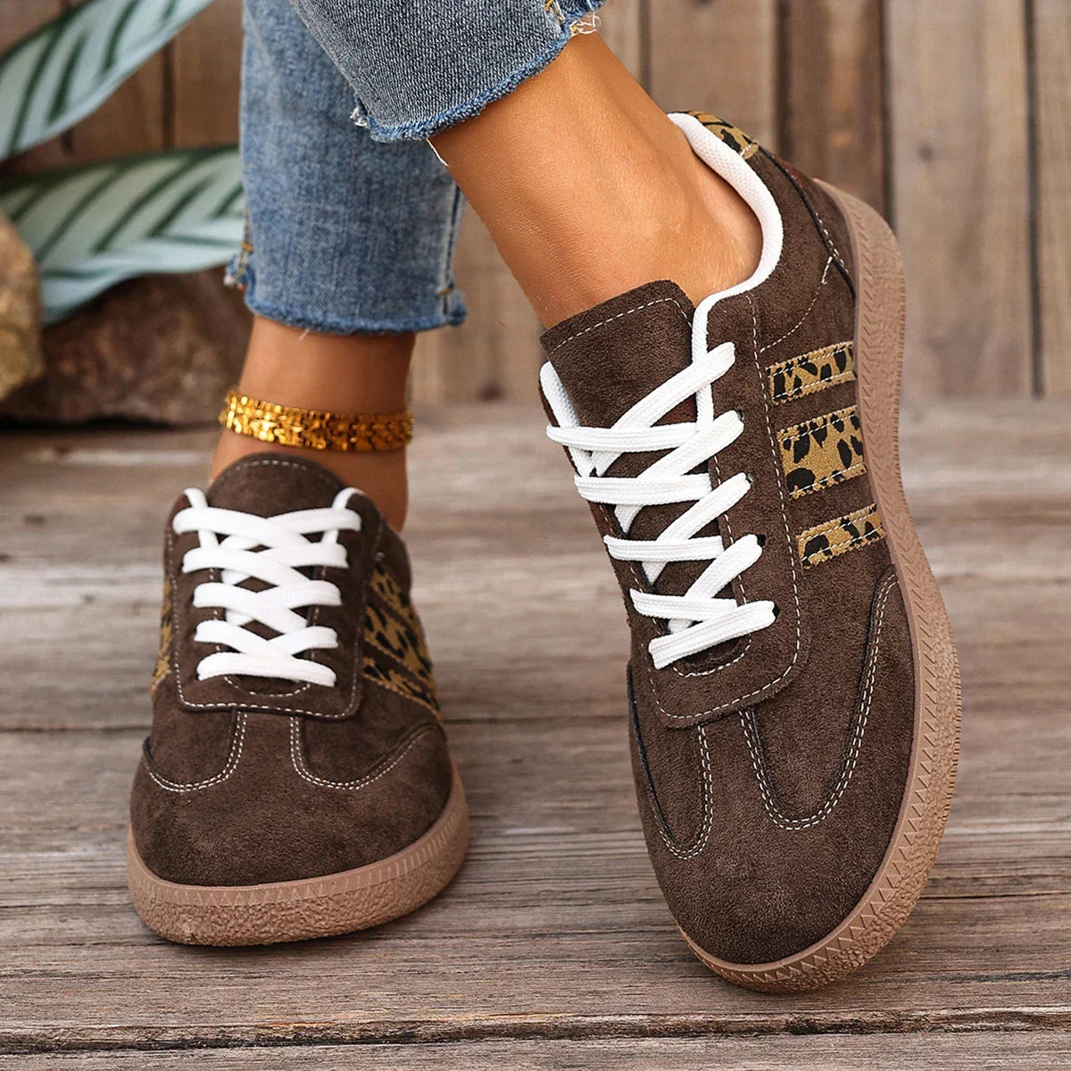 Retro-Sneaker für Damen – Edles Braun mit Leopardenmuster