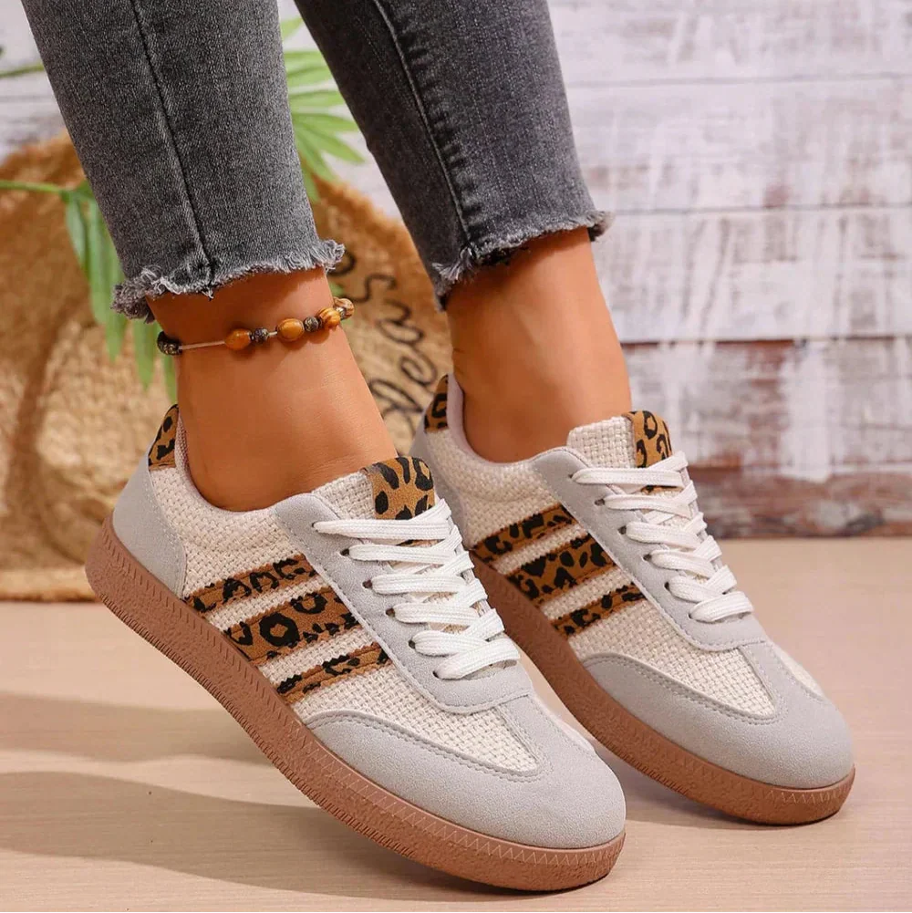 Limitierte Edition Retro-Sneaker im Samba-Stil mit Leopardenmuster